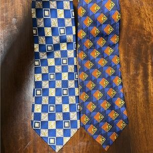 Blue and Gold Geometric Men's Tie - Classic Patterned Neckwear